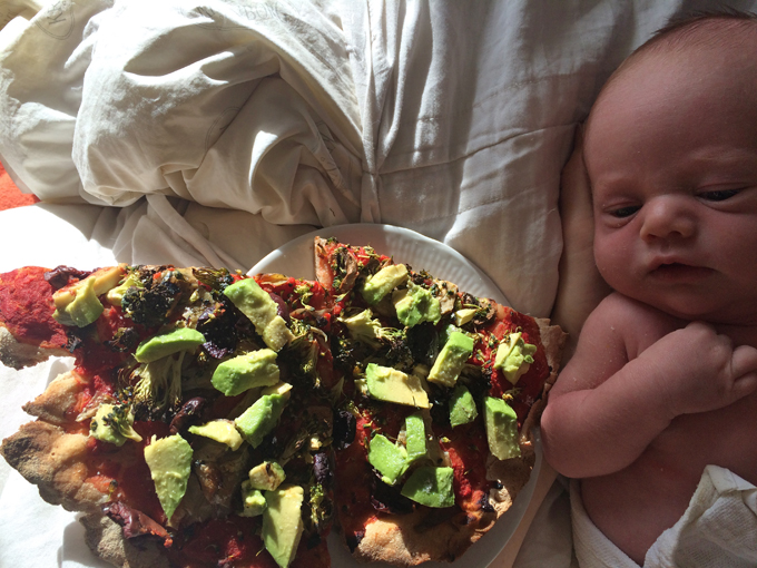 pizza med avokado 