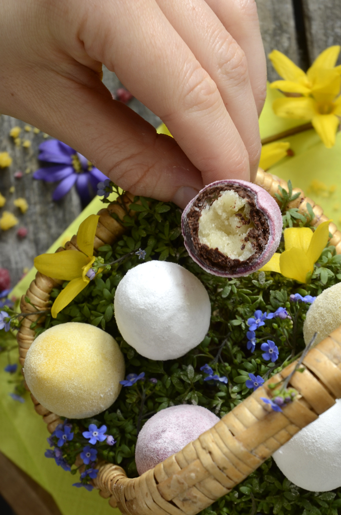 Aquafaba Easter eggs