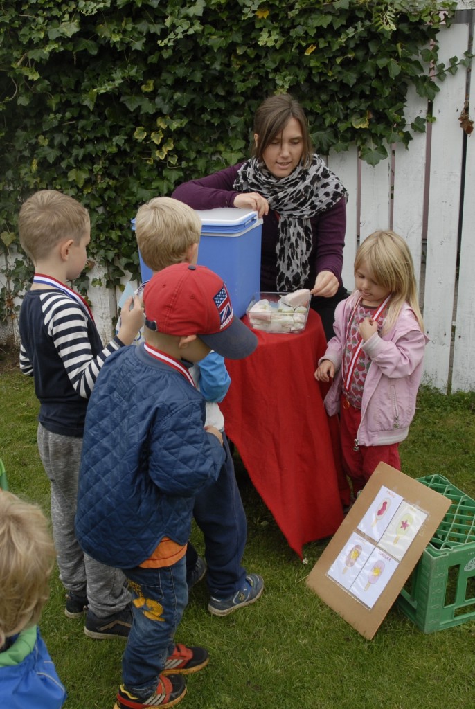 Bananis, sunde frugtis, sukkerfri is, isbod, aktiviteter til børnefødselsdag