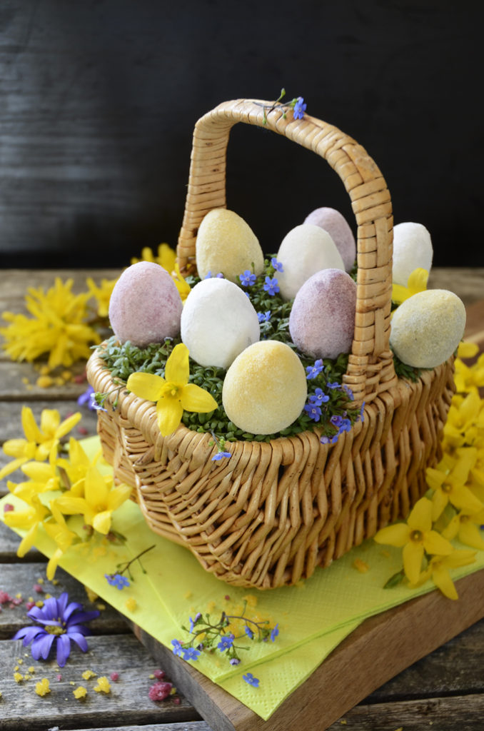 Aquafaba Easter eggs (vegan)
