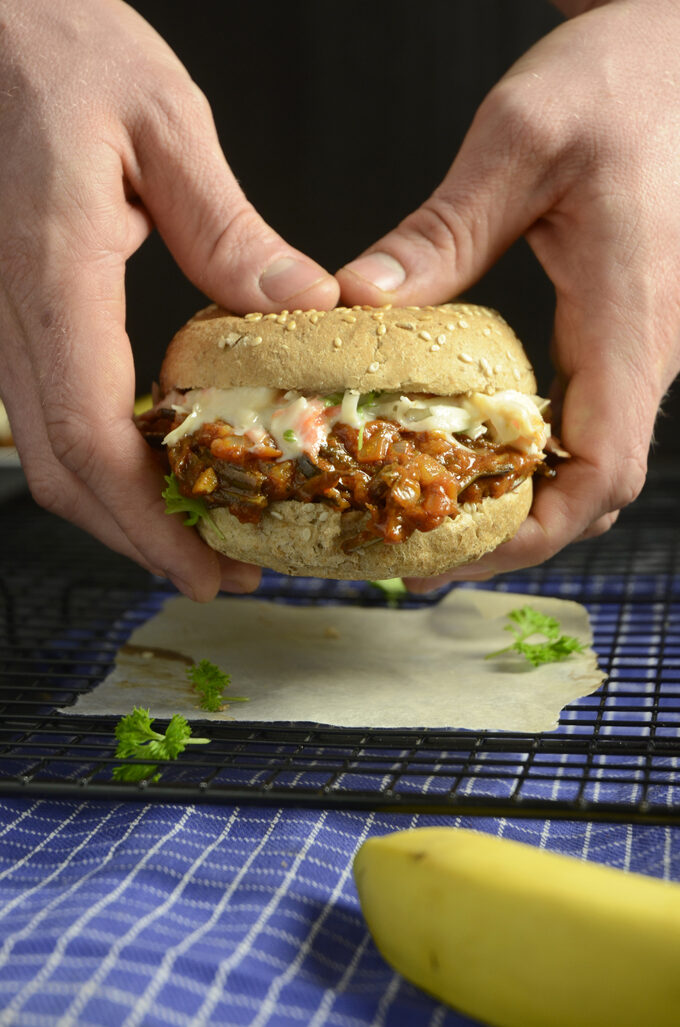 Vegansk pulled pork burger